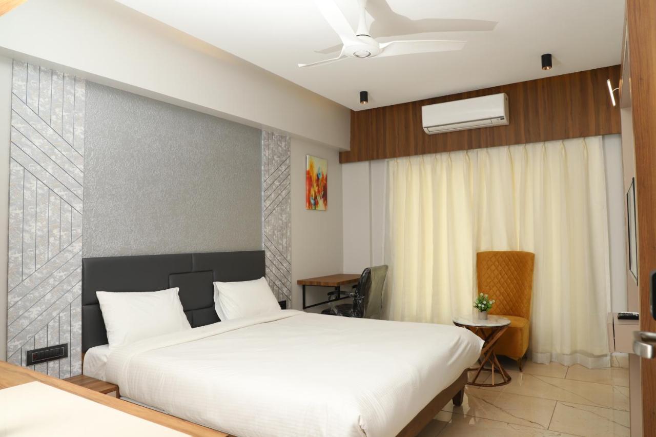 Hotel Florence นานเดด ภายนอก รูปภาพ